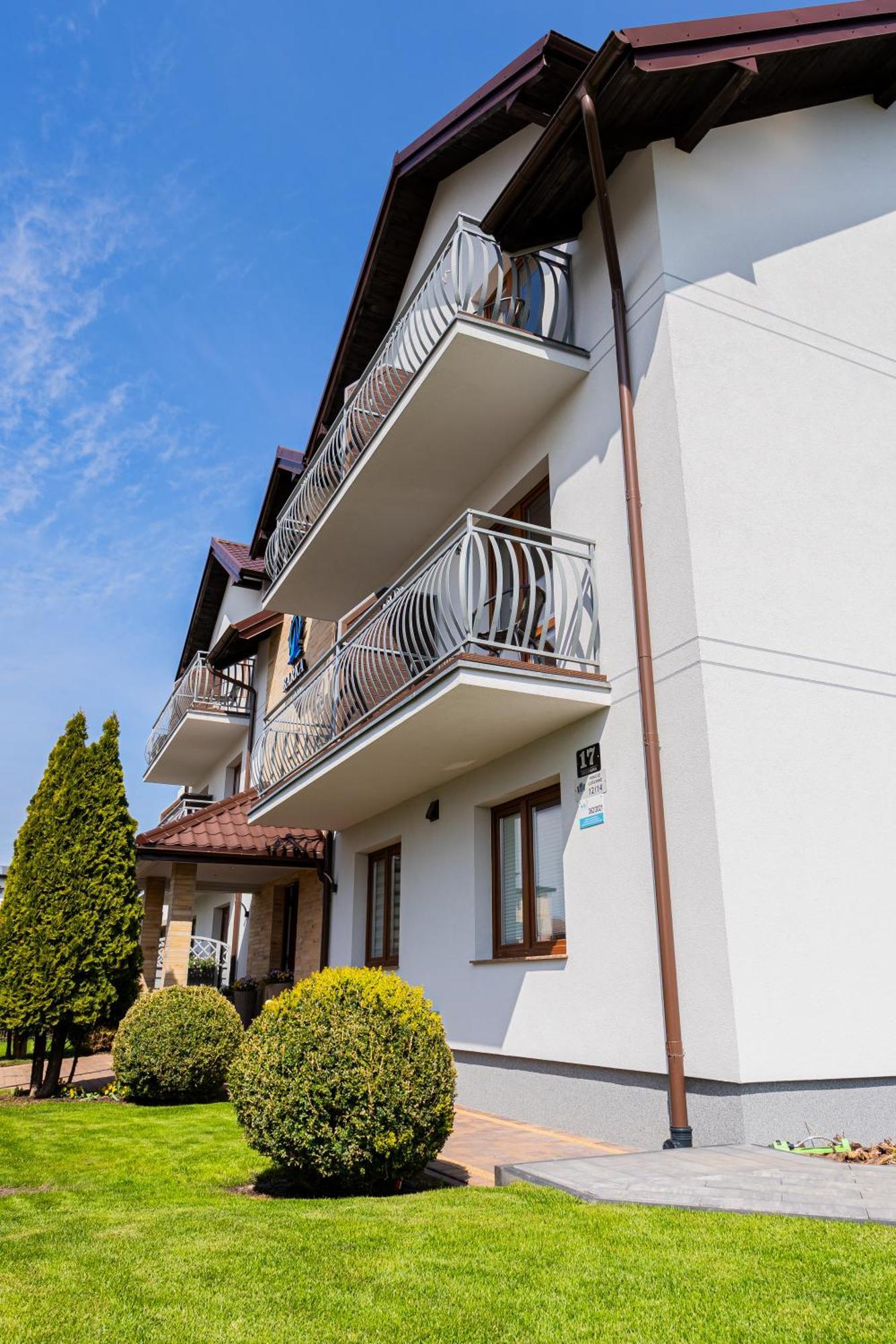 Barka - Apartamenty Premium Oraz Pokoje Blisko Plazy Karwia Exterior photo